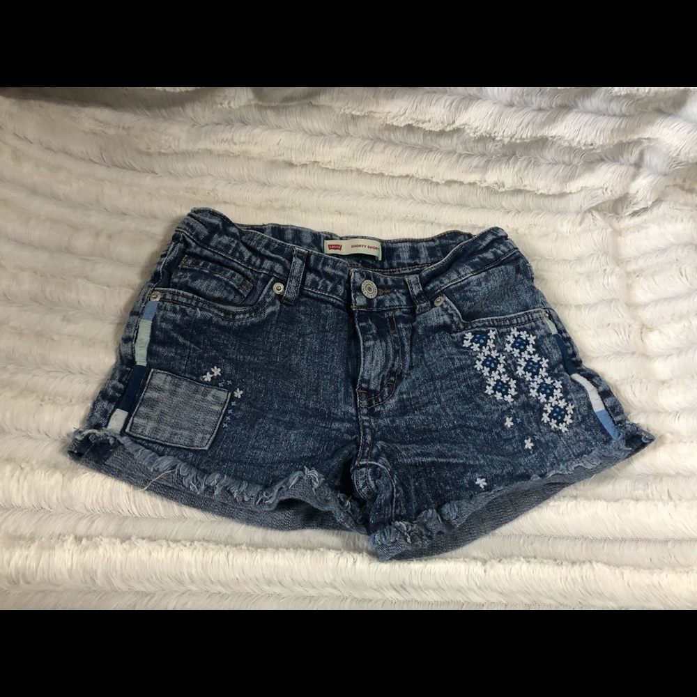 Girls Levi shorts